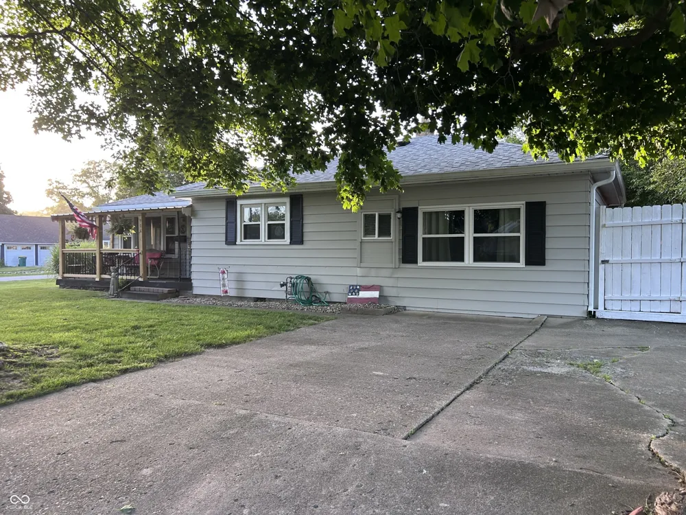 906 Harlan Street Plainfield, IN 46168