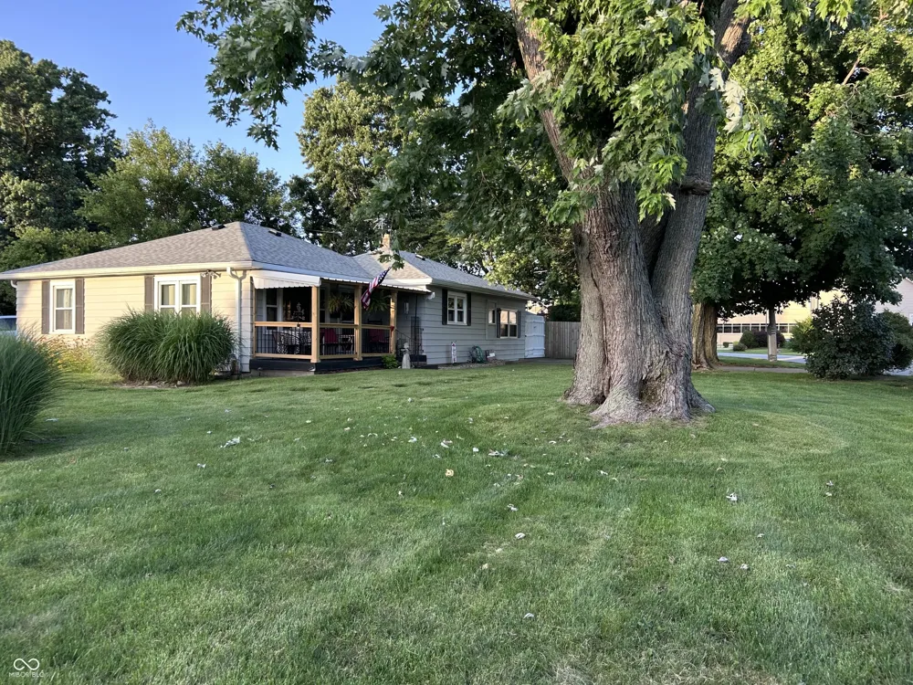 906 Harlan Street Plainfield, IN 46168