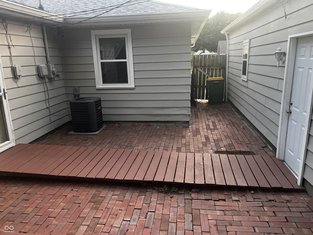 906 Harlan Street Plainfield, IN 46168
