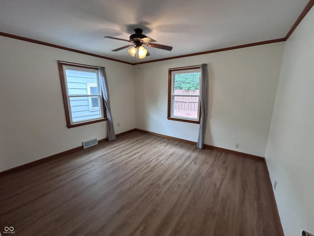 906 Harlan Street Plainfield, IN 46168