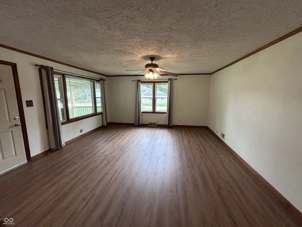 906 Harlan Street Plainfield, IN 46168