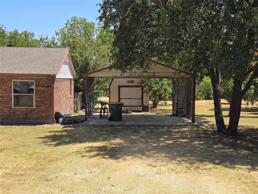 6474 Bear Run Drive Sanger, TX 76266