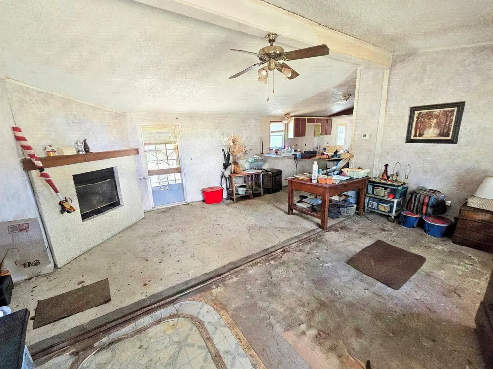 6474 Bear Run Drive Sanger, TX 76266