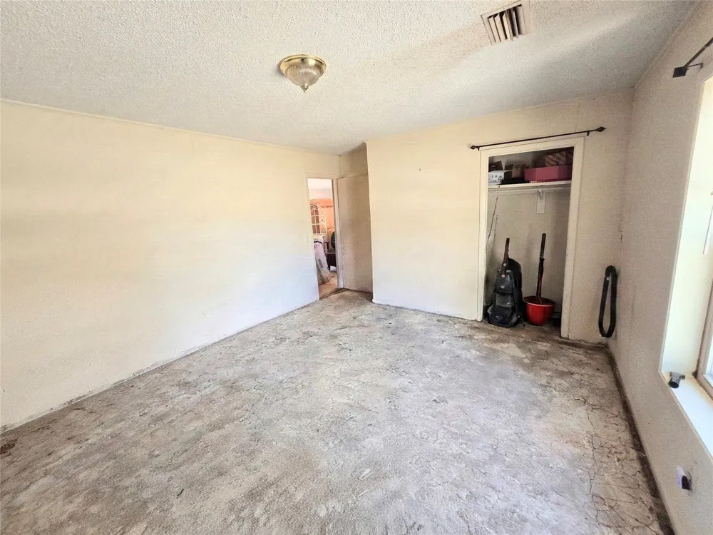 6474 Bear Run Drive Sanger, TX 76266