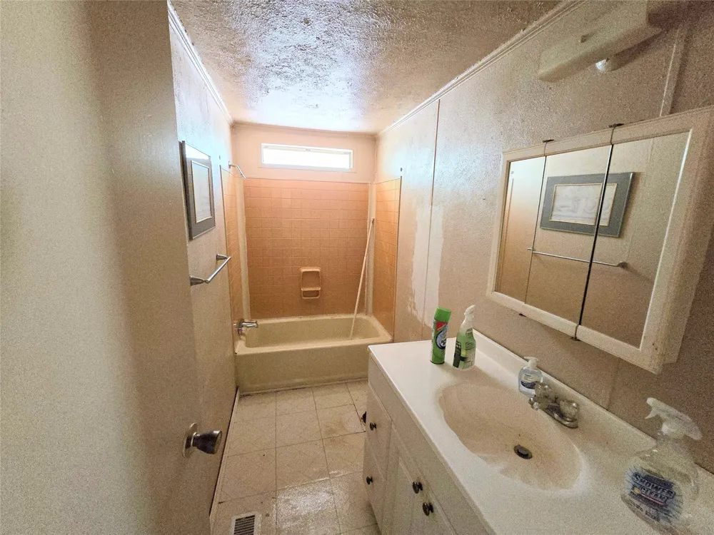 6474 Bear Run Drive Sanger, TX 76266