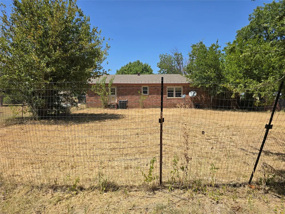 6474 Bear Run Drive Sanger, TX 76266
