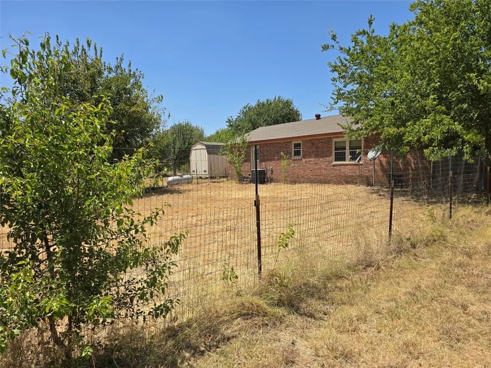6474 Bear Run Drive Sanger, TX 76266