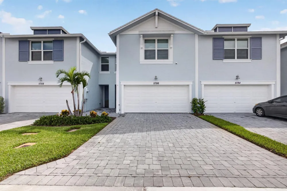 5786 SE Edgewater Circle Stuart, FL 34997