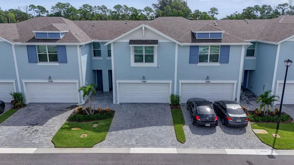 5786 SE Edgewater Circle Stuart, FL 34997