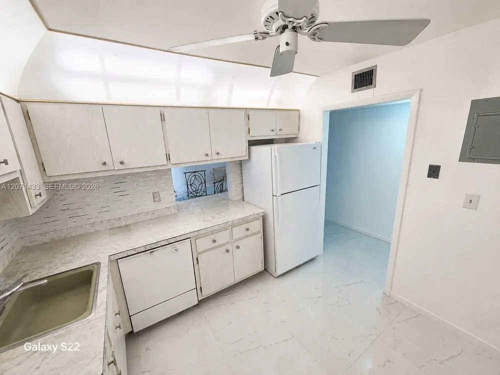 4881 NW 22nd St #B15 Lauderhill, FL 33313