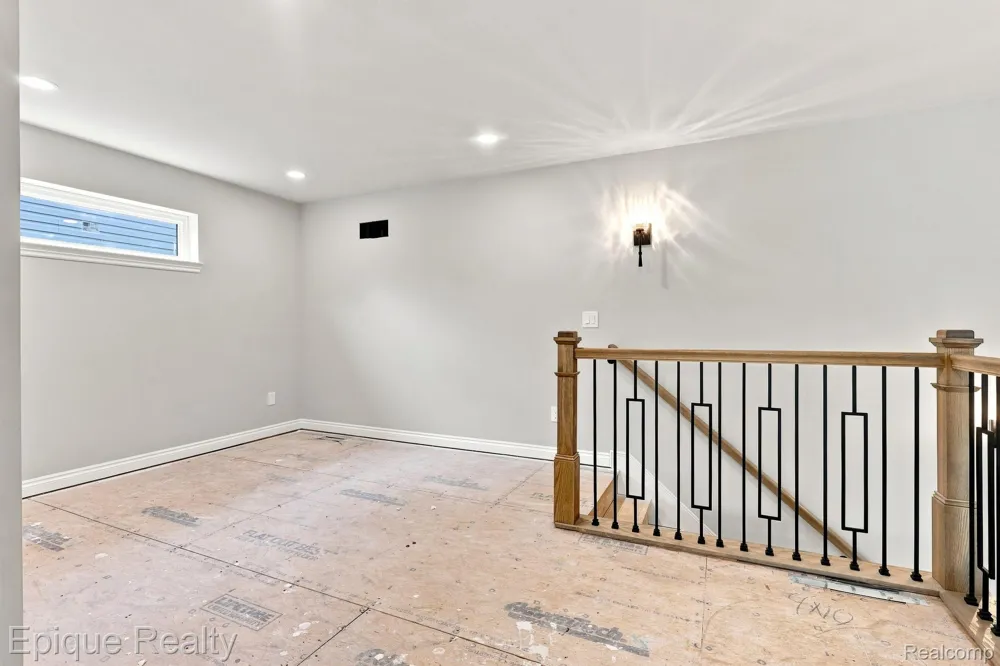 3377 Brookdale Lane #13 Orion Charter Township, MI 48360