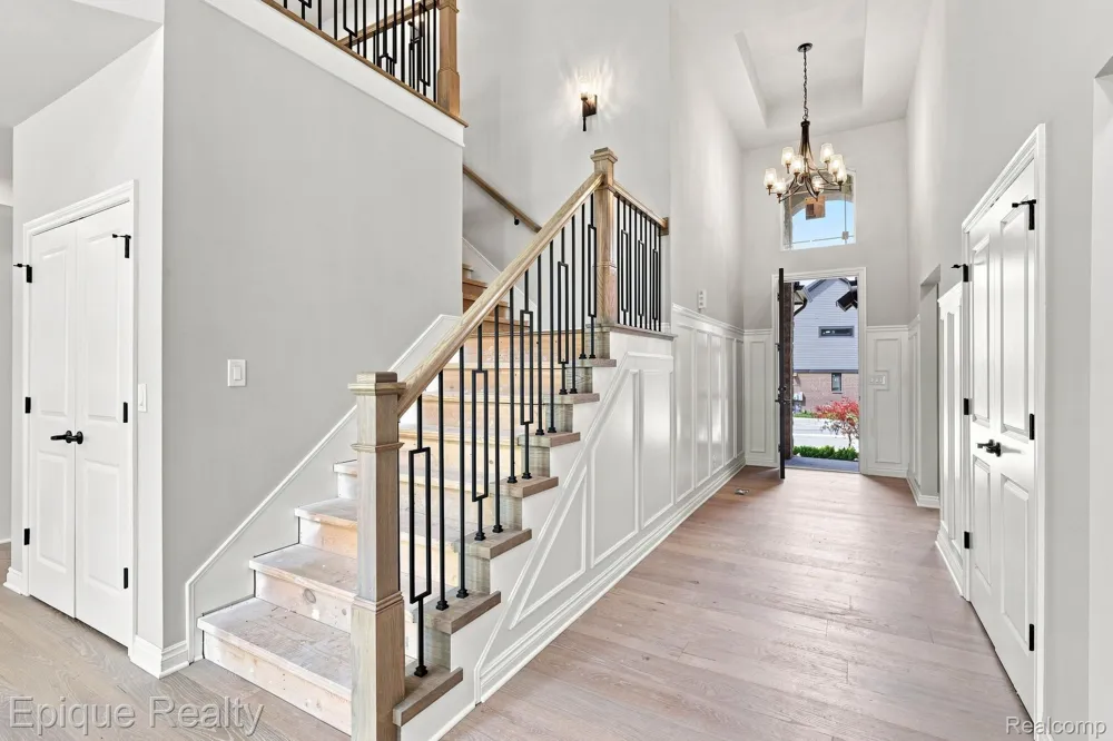 3377 Brookdale Lane #13 Orion Charter Township, MI 48360