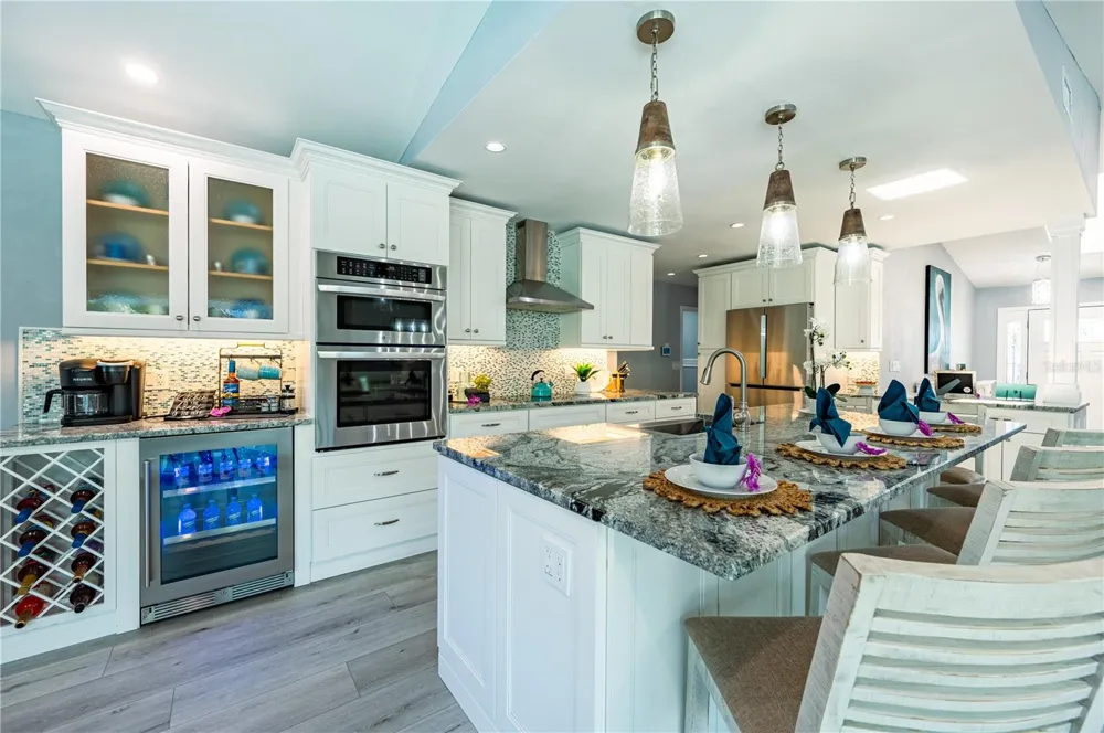 7410 2ND AVENUE NW Bradenton, FL 34209