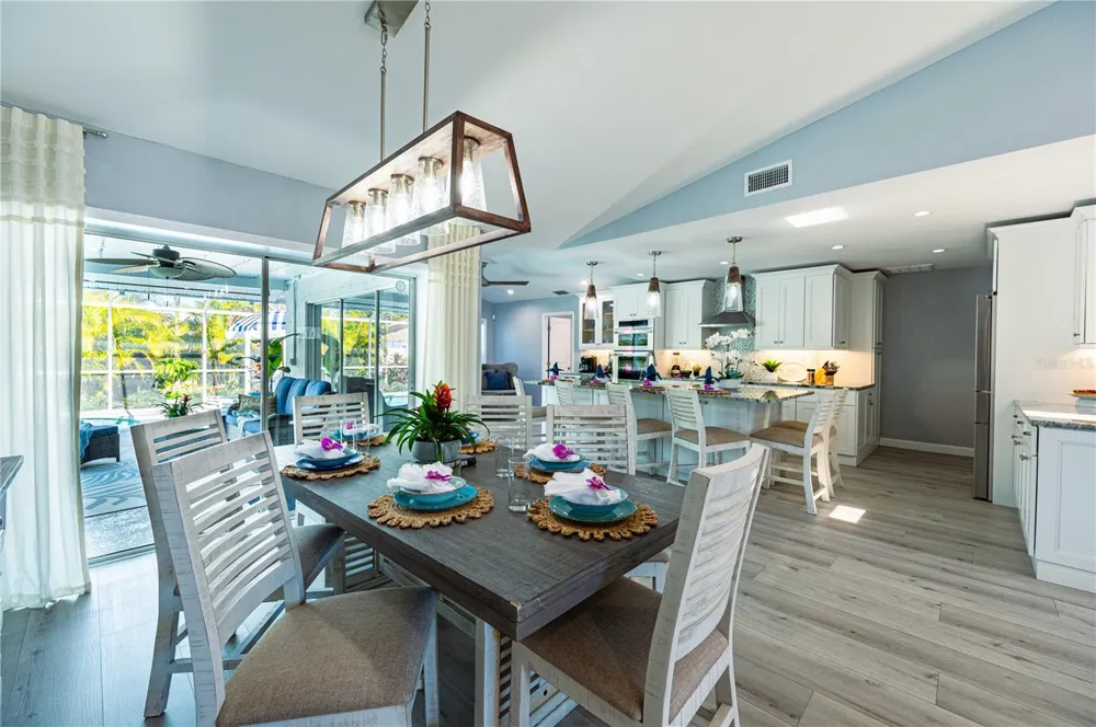 7410 2ND AVENUE NW Bradenton, FL 34209