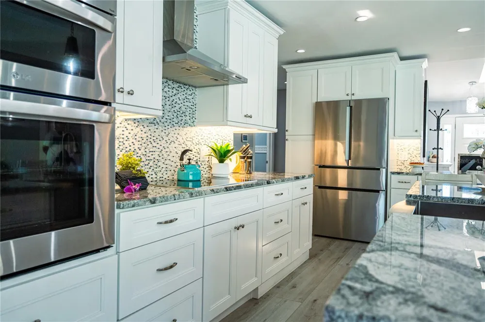 7410 2ND AVENUE NW Bradenton, FL 34209
