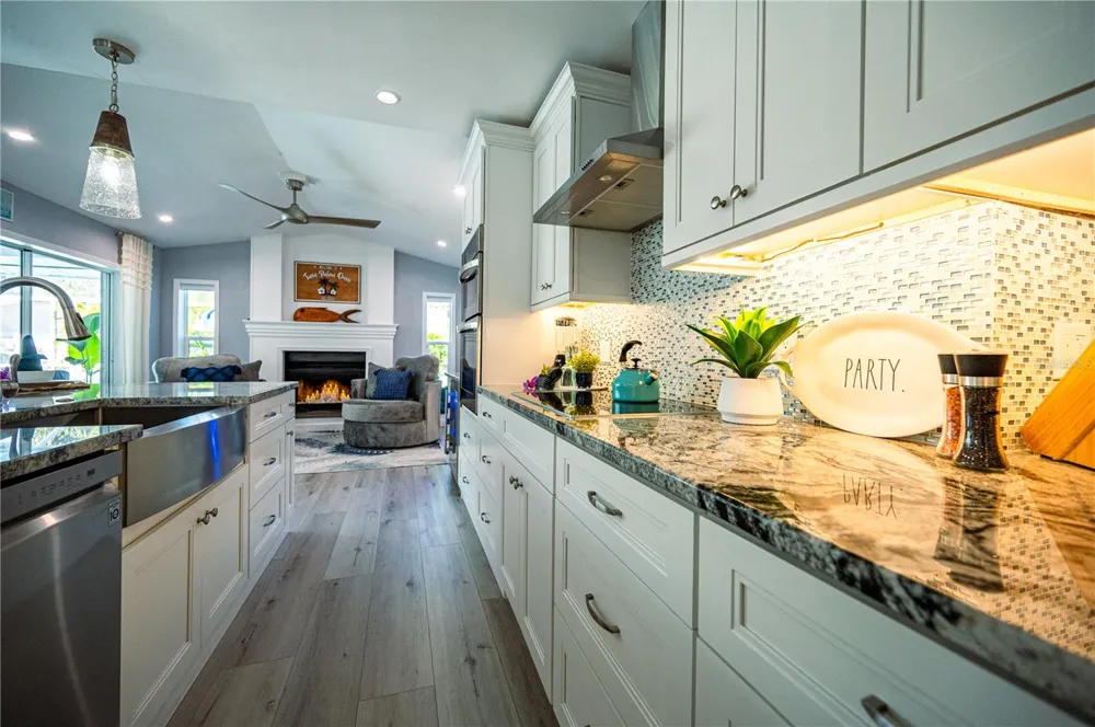 7410 2ND AVENUE NW Bradenton, FL 34209
