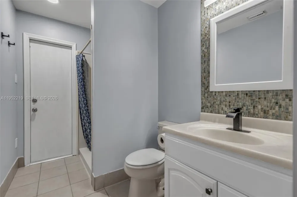 1050 Summit Trail Cir #B West Palm Beach, FL 33415
