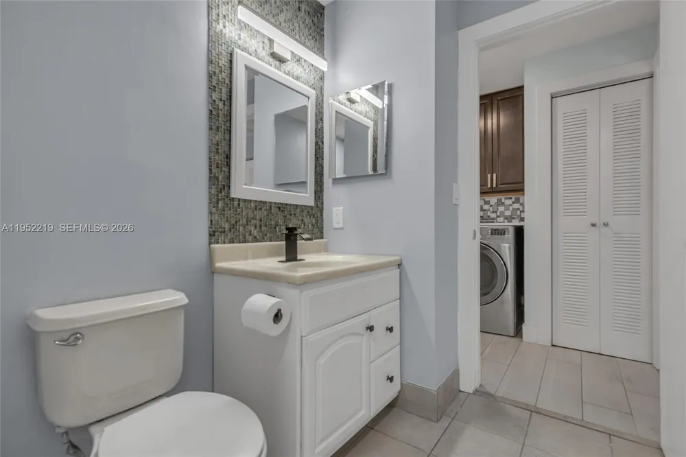 1050 Summit Trail Cir #B West Palm Beach, FL 33415