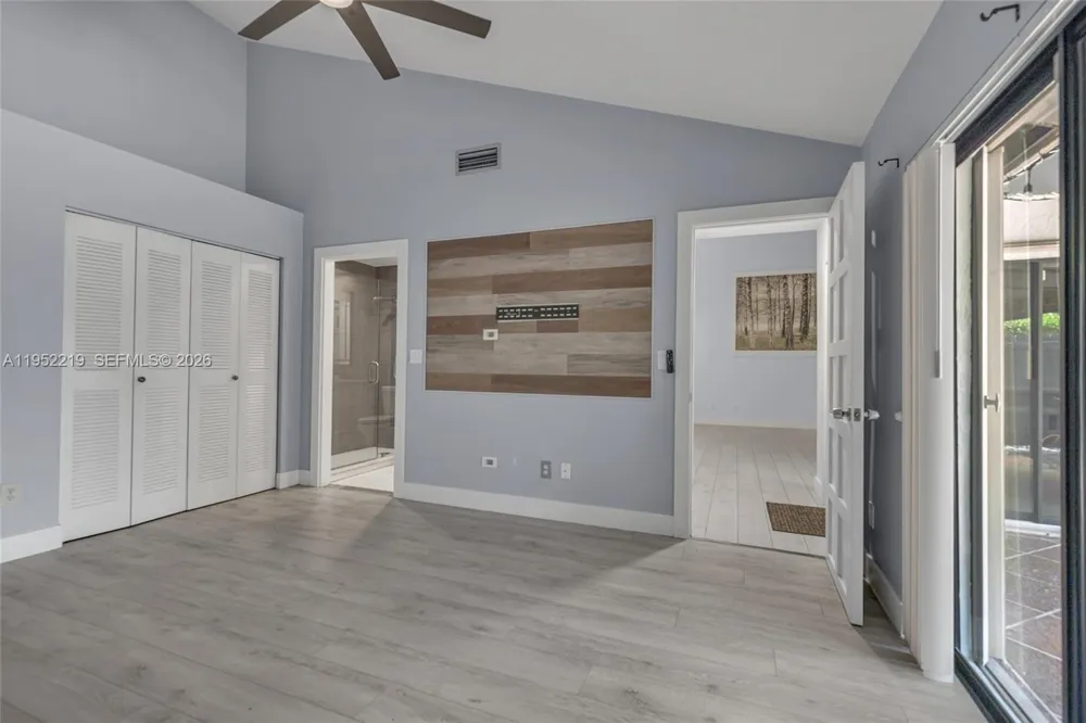 1050 Summit Trail Cir #B West Palm Beach, FL 33415