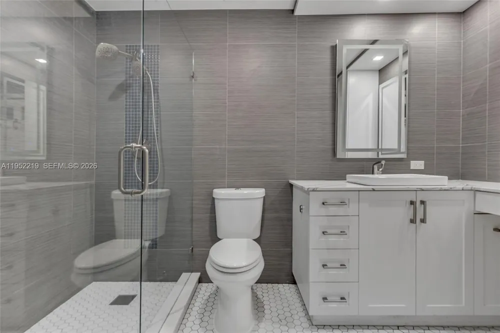 1050 Summit Trail Cir #B West Palm Beach, FL 33415