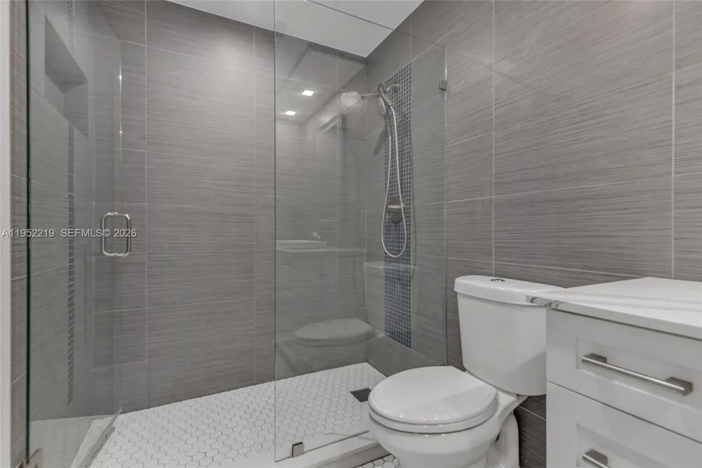 1050 Summit Trail Cir #B West Palm Beach, FL 33415