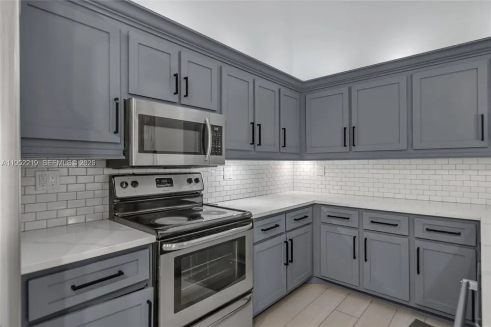 1050 Summit Trail Cir #B West Palm Beach, FL 33415
