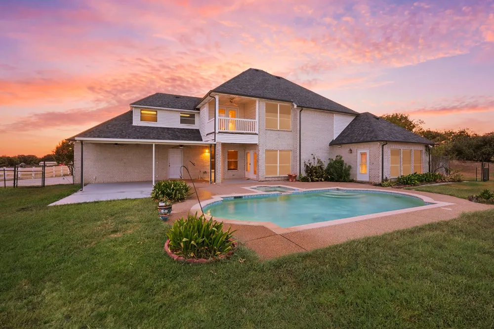 141 Blue Sky Drive Decatur, TX 76234