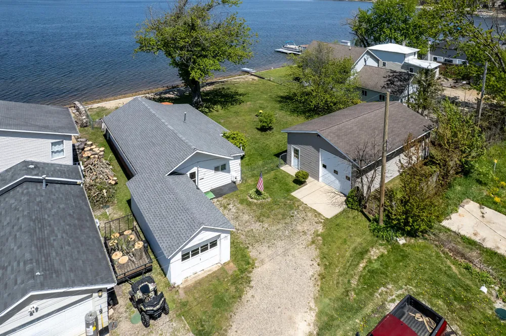 11334 E Shore Drive Barry Township, MI 49046