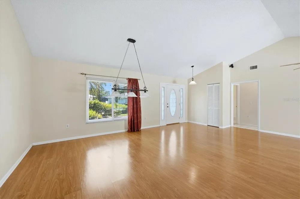 5015 86TH STREET COURT W Bradenton, FL 34210