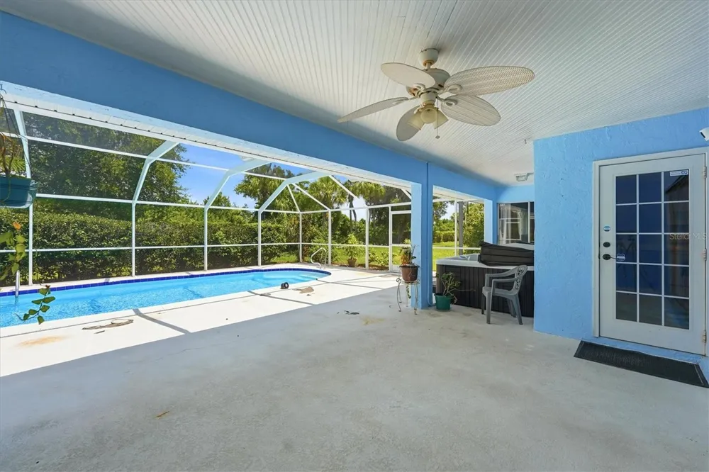 5015 86TH STREET COURT W Bradenton, FL 34210