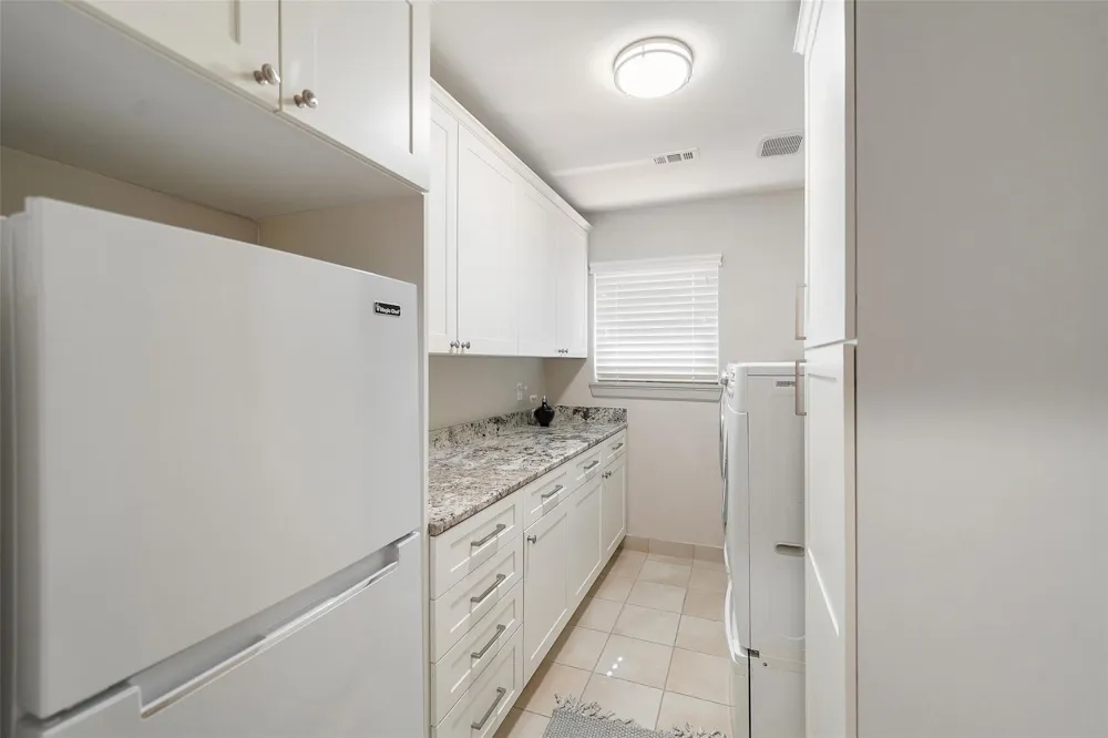 5058 Yarwell Drive Houston, TX 77096