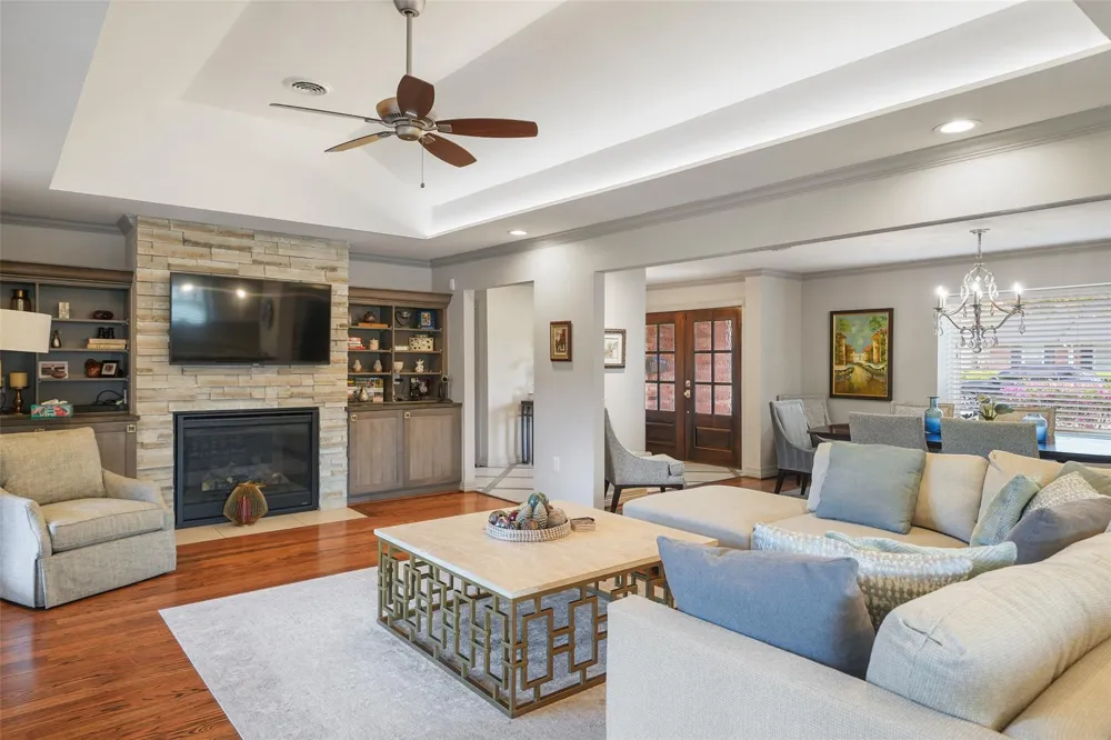 5058 Yarwell Drive Houston, TX 77096