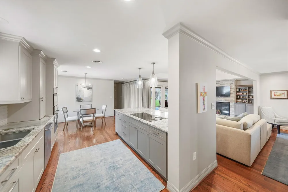 5058 Yarwell Drive Houston, TX 77096