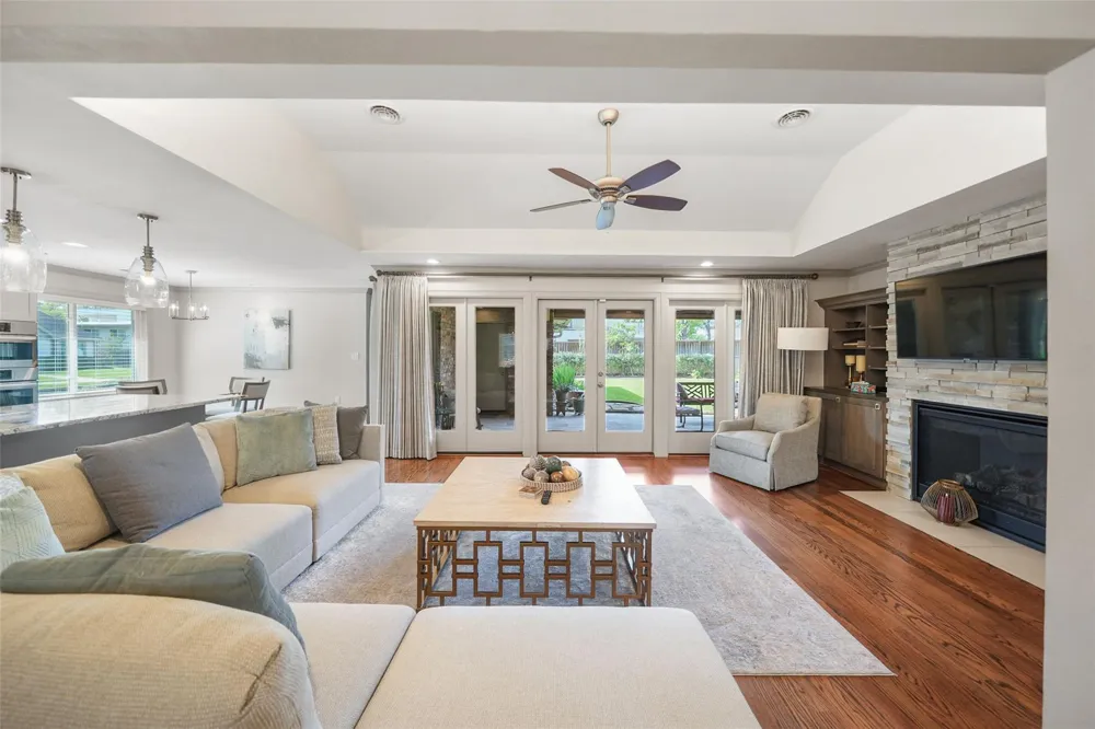 5058 Yarwell Drive Houston, TX 77096