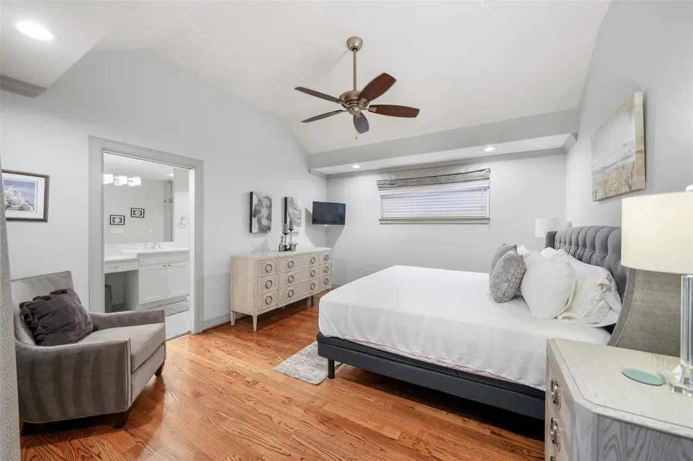 5058 Yarwell Drive Houston, TX 77096