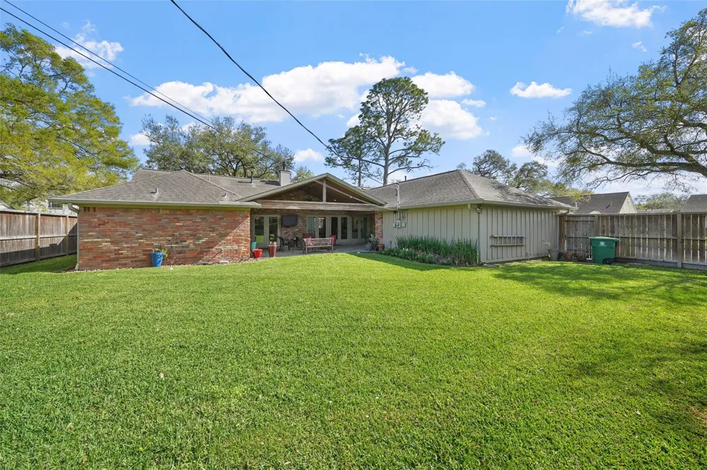 5058 Yarwell Drive Houston, TX 77096