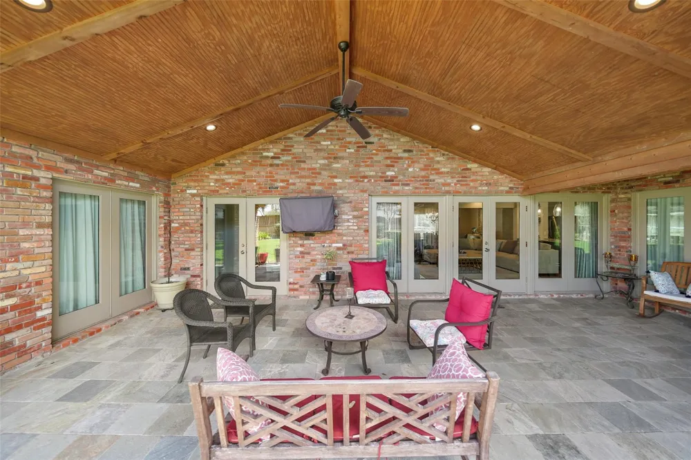 5058 Yarwell Drive Houston, TX 77096