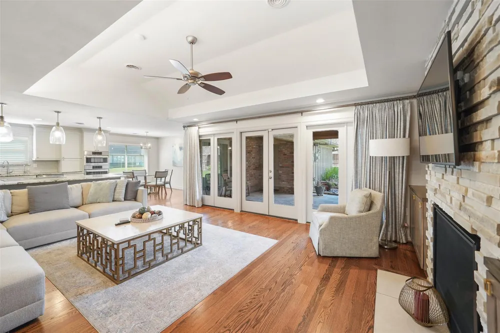 5058 Yarwell Drive Houston, TX 77096