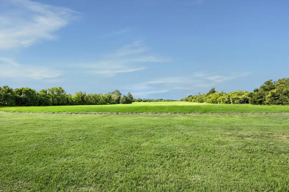 1687 Fm 949 Road Sealy, TX 77474