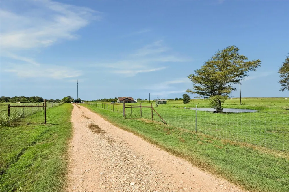 1687 Fm 949 Road Sealy, TX 77474