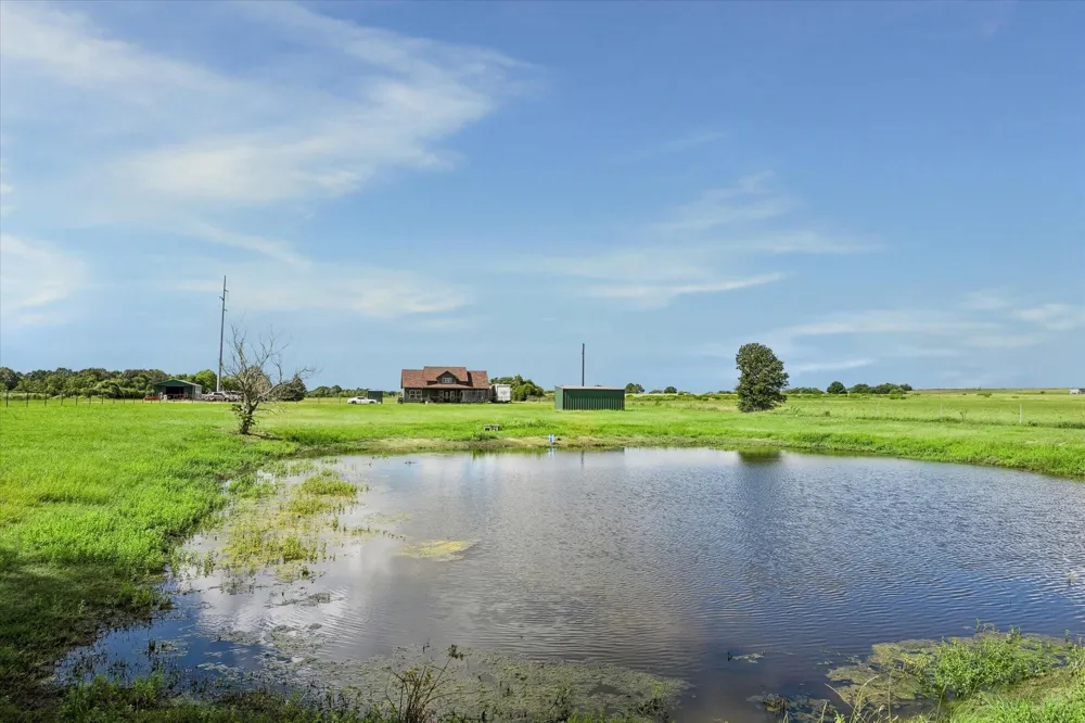 1687 Fm 949 Road Sealy, TX 77474