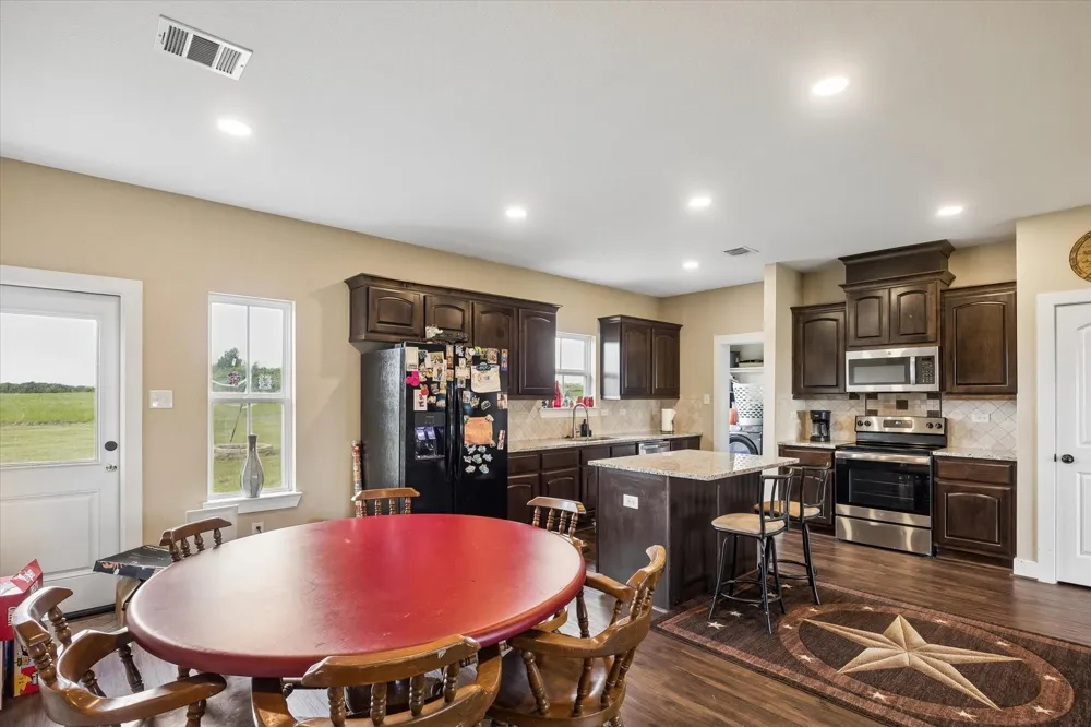 1687 Fm 949 Road Sealy, TX 77474