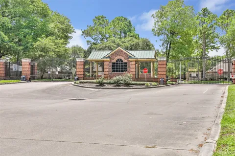 2815 Kings Crossing Drive #219