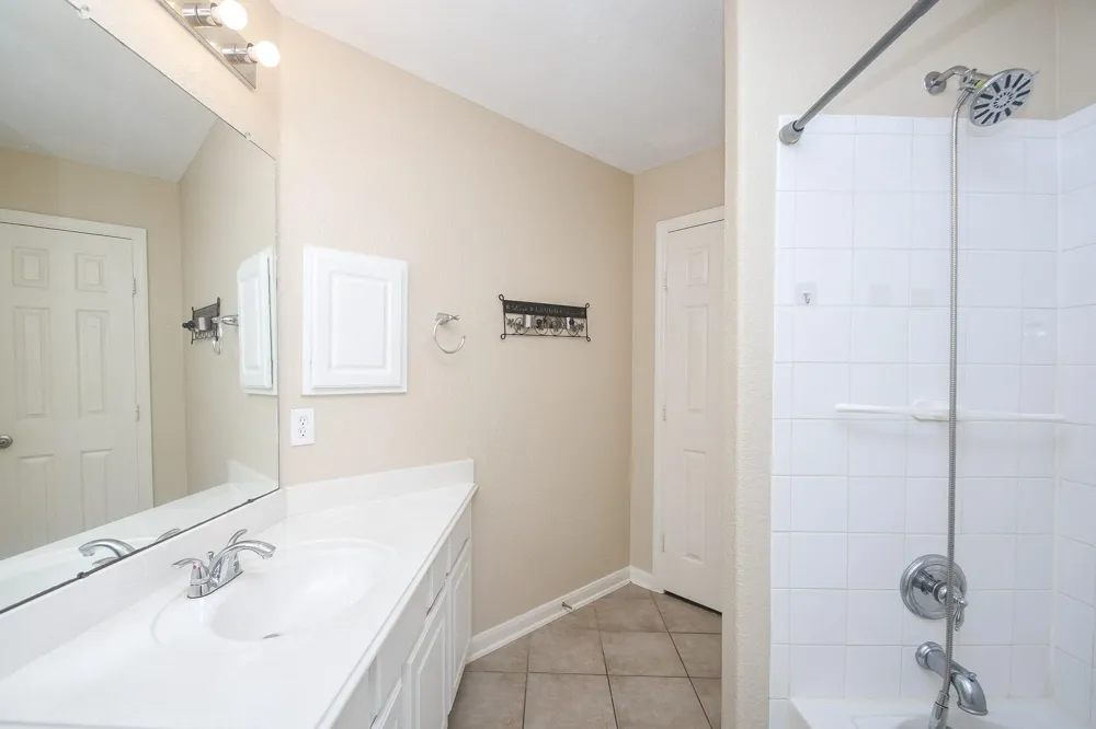 6006 Lamb Creek Missouri City, TX 77459