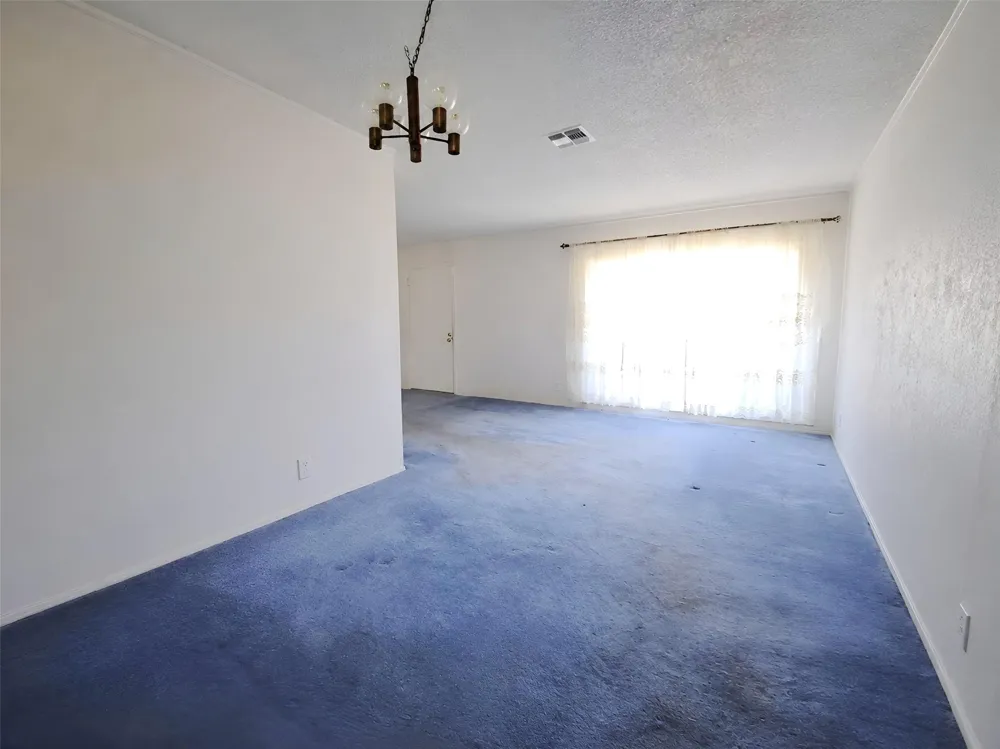 10104 Pond View Circle Austin, TX 78753
