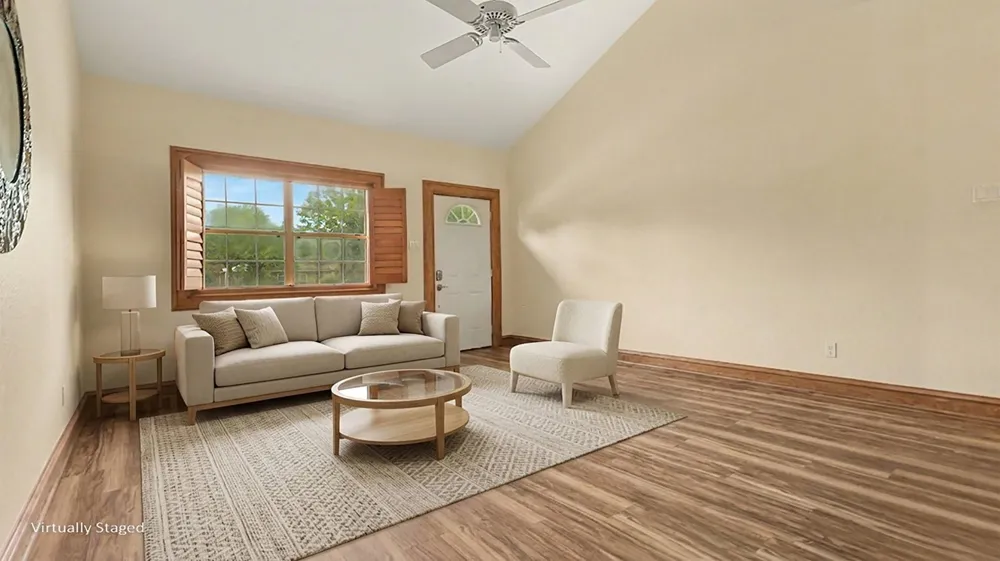 1310 E James Street #6 Baytown, TX 77520