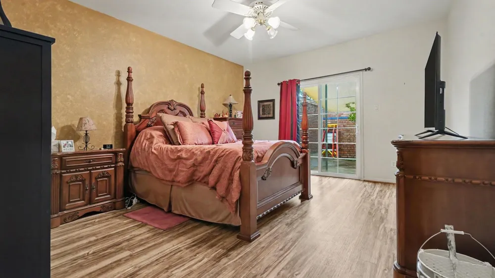 1310 E James Street #6 Baytown, TX 77520
