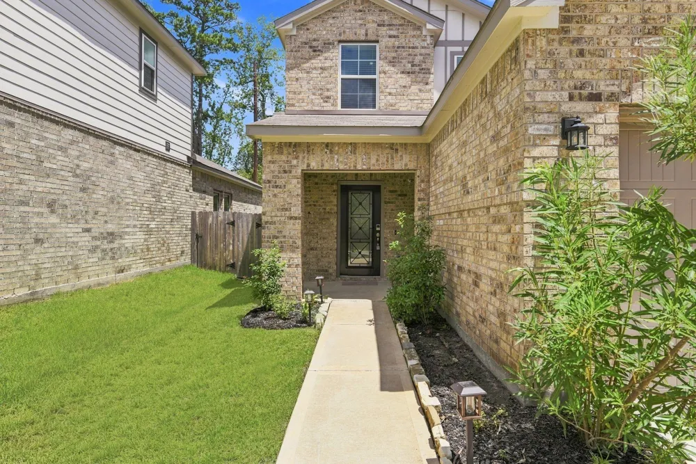 239 Intrepid Trail Magnolia, TX 77354