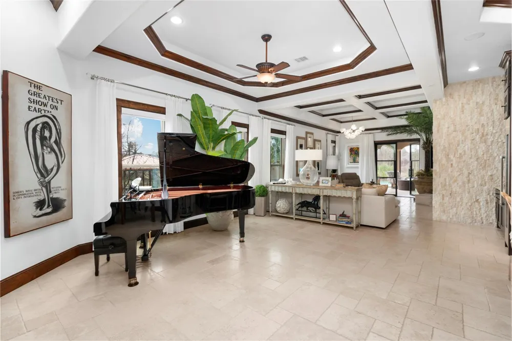 146 La Vie Drive Montgomery, TX 77316
