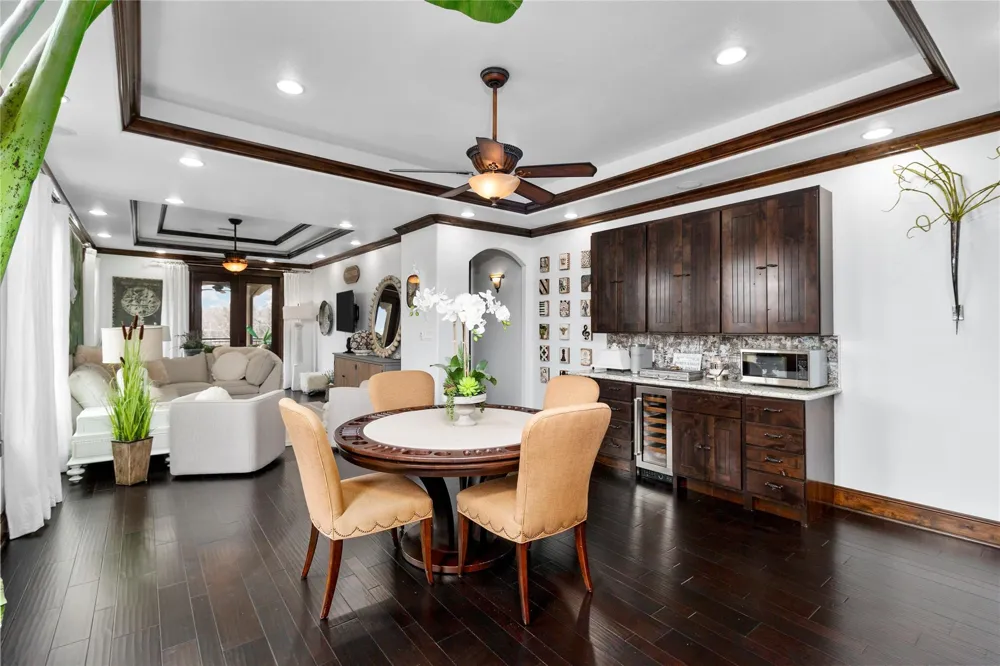 146 La Vie Drive Montgomery, TX 77316